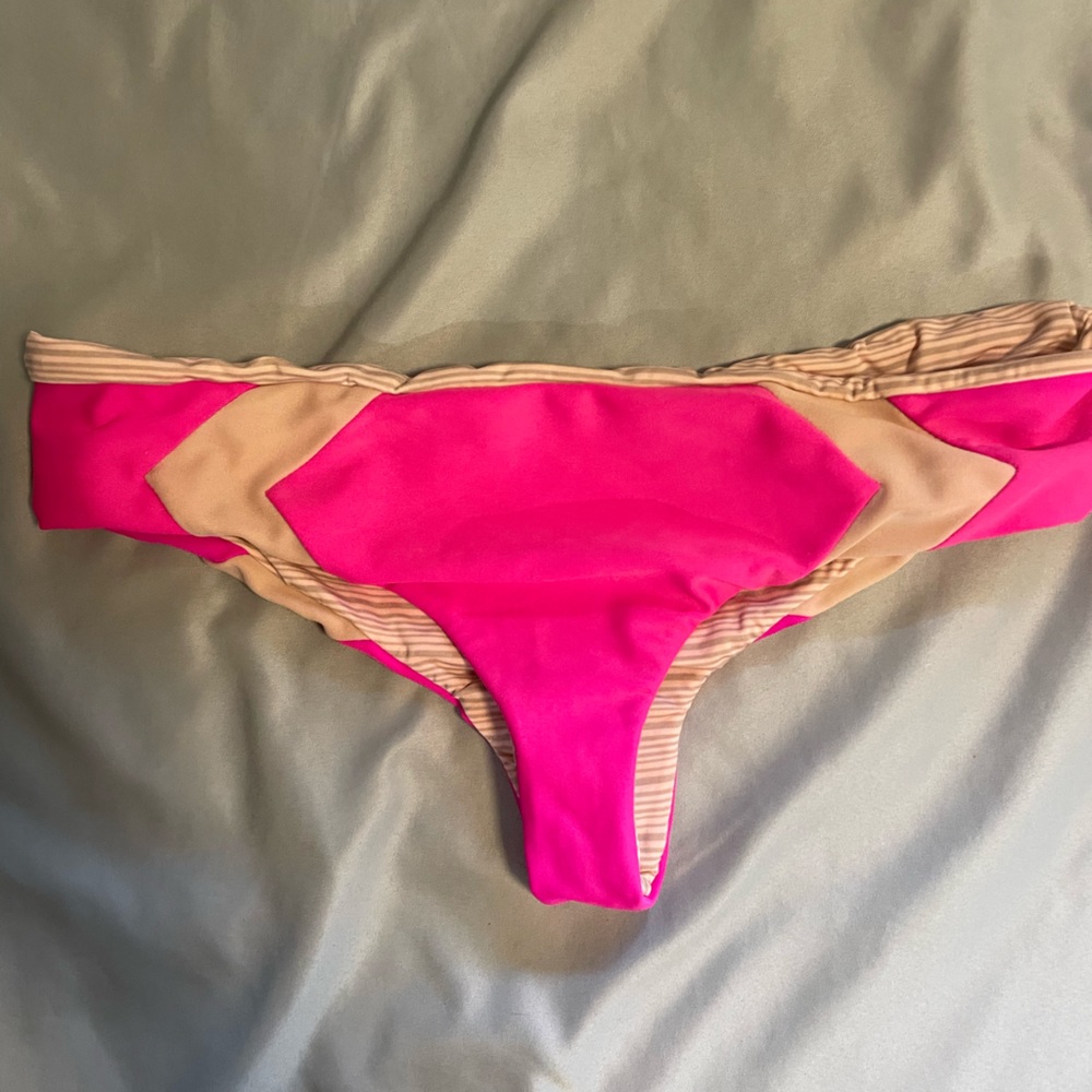 Acacia bottoms M